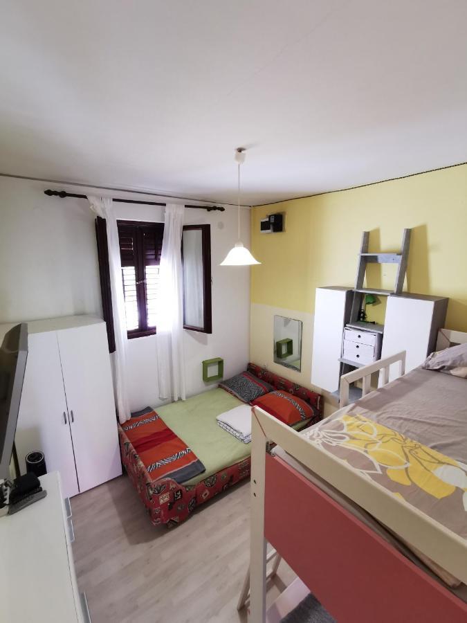 Unique Apartments Малинска Экстерьер фото