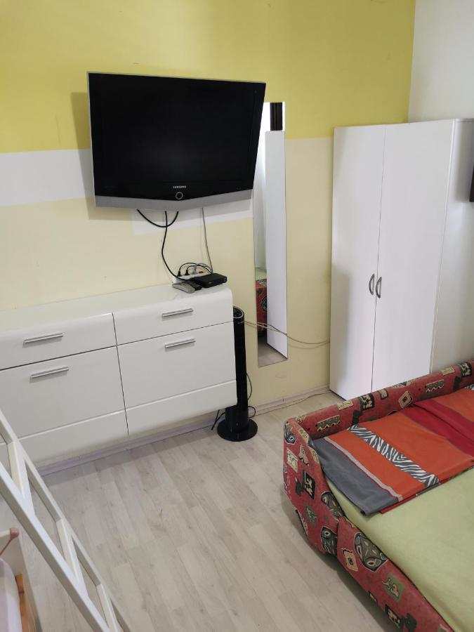 Unique Apartments Малинска Экстерьер фото