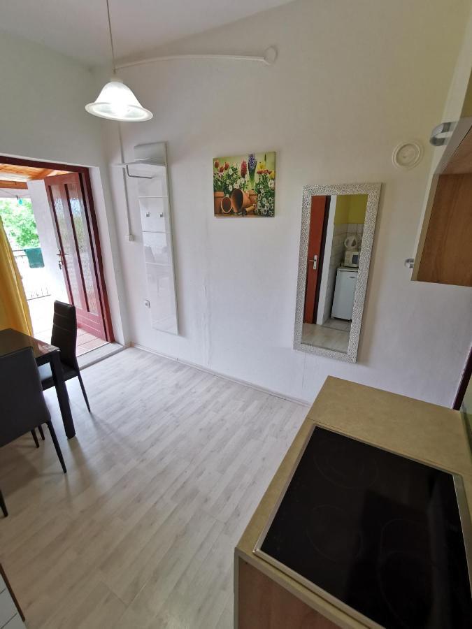 Unique Apartments Малинска Экстерьер фото