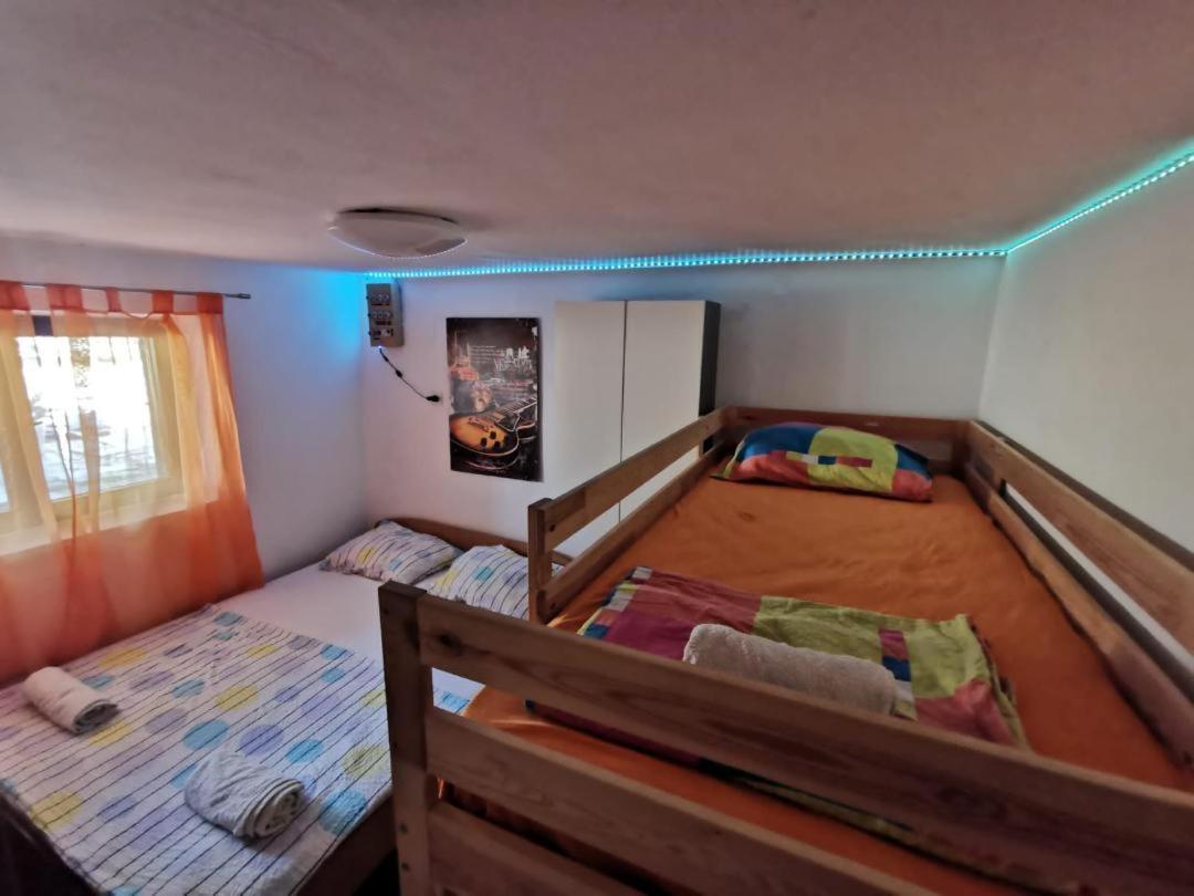 Unique Apartments Малинска Экстерьер фото